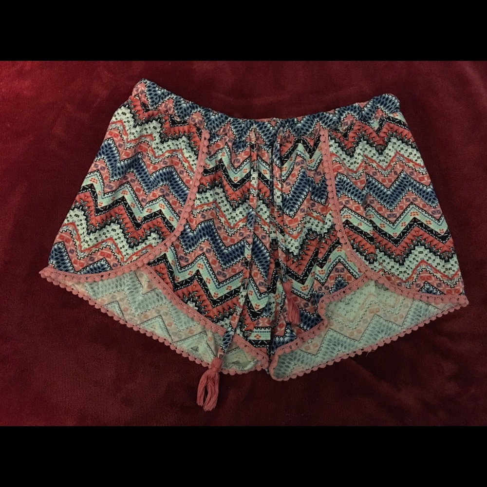 No Boundaries shorts size medium